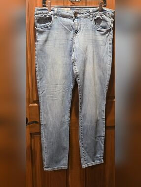 Kut from the Kloth Light Blue Skinny Jeans